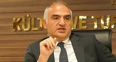 Türkiye'ye hangi ülkeden ne kadar turist geldi, ne kadar gelir elde edildi? Bakan Ersoy açıkladı